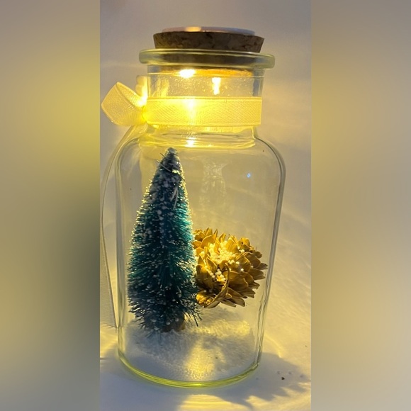 New in box glass mason jar with faux Christmas tree, snow, & pinecones - Picture 2 of 8